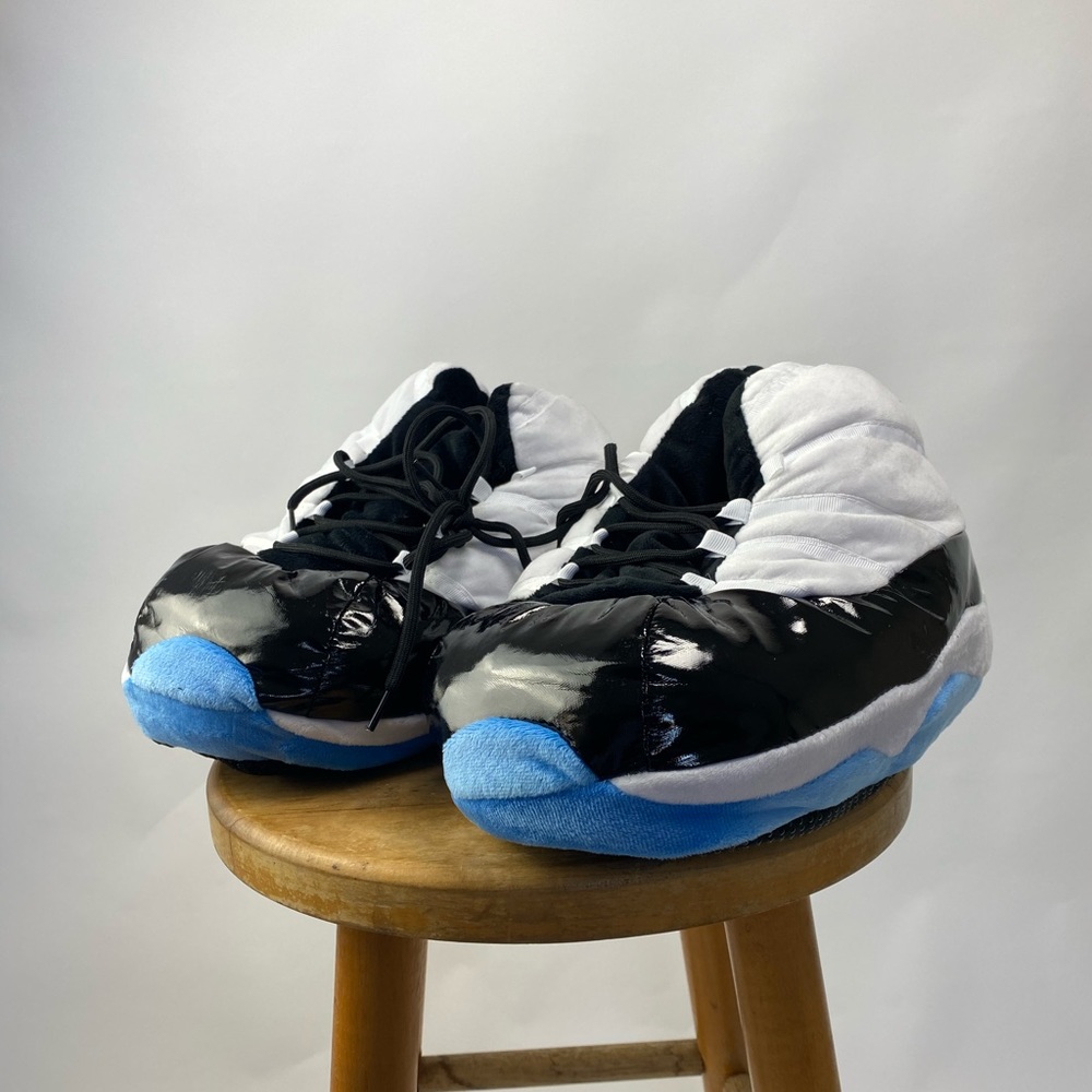 Sneaker Slipper- Air Jordan Retro 11 Concord
